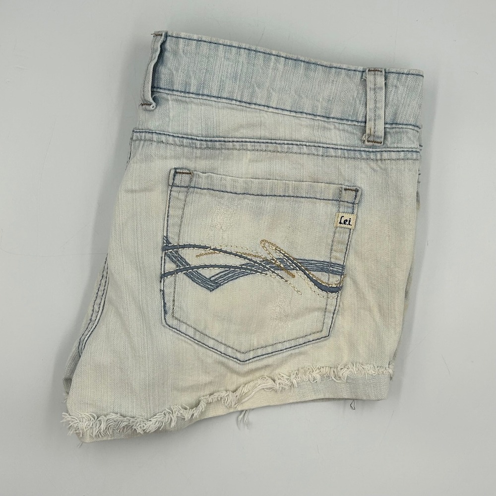 L.E.I. Denim Shorts Light Wash Blue Junior Size 13‎ Ashley Trouble Frayed